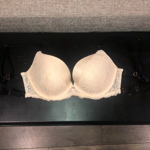 VS Bra 32DD NWT